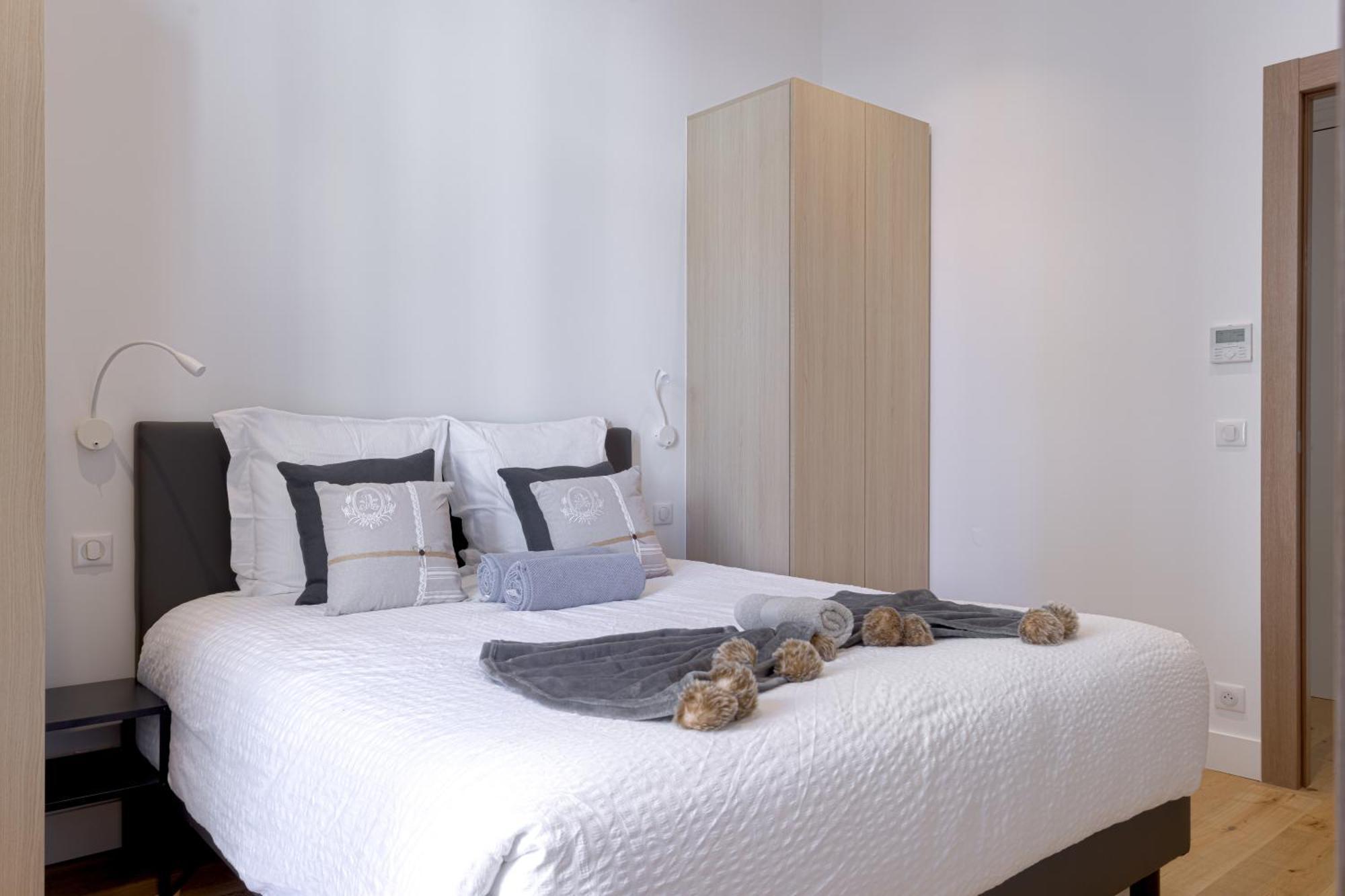 L'elegance Rue D'antibes - Palais & Plages - 200 M Croisette - Parking Prive - Clim - Wifi Apartment