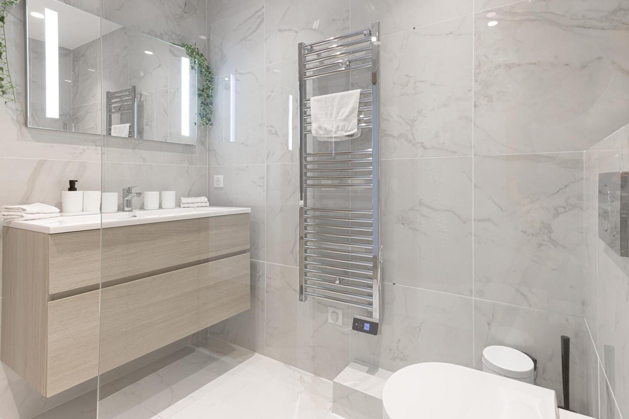 L'elegance Rue D'antibes - Palais & Plages - 200 M Croisette - Parking Prive - Clim - Wifi * Cannes