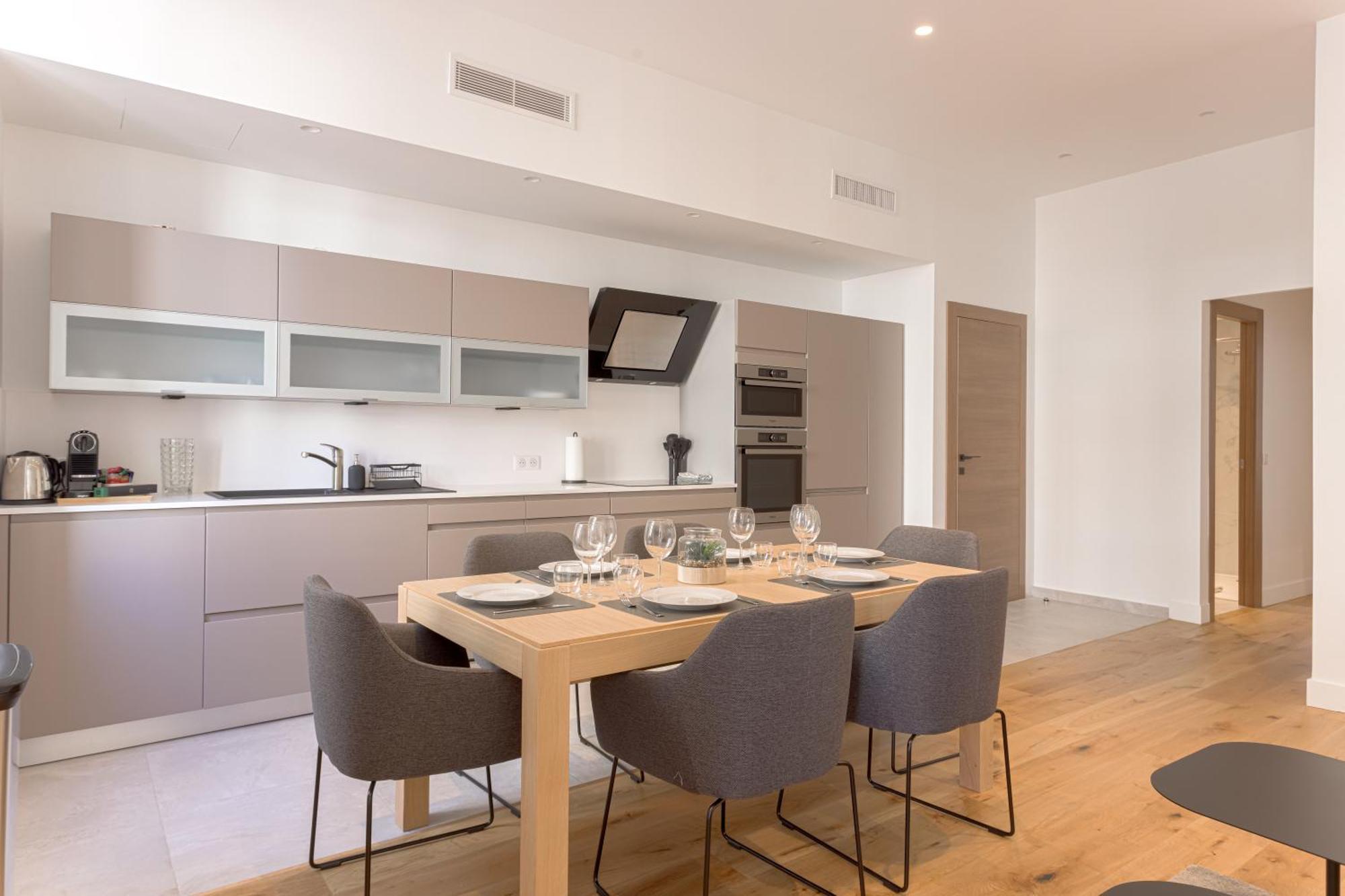 L'elegance Rue D'antibes - Palais & Plages - 200 M Croisette - Parking Prive - Clim - Wifi Appartement